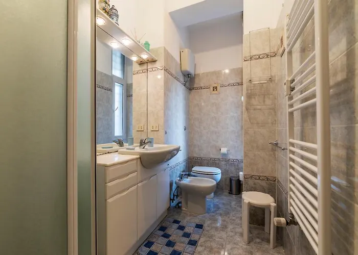 Guesthost - San Giovanni In Laterano Comfy Rome
